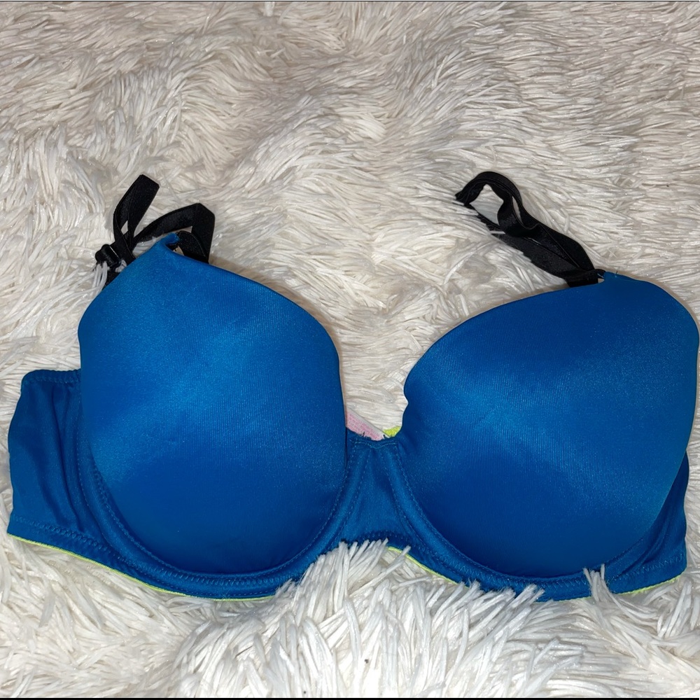 VS PINK BRA